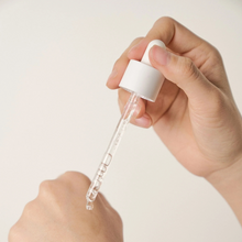 Cargar imagen en el visor de la galería, Madagascar Centella Poremizing Fresh Ampoule 100ml.