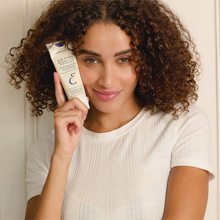 Cargar imagen en el visor de la galería, Embryolisse Lait Crème Retinol Like