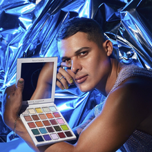 Cargar imagen en el visor de la galería, Paleta de sombras Overdressed Vol. 2 Luis Torres