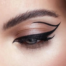 Cargar imagen en el visor de la galería, Delineador en gel INGLOT AMC