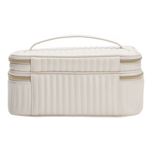 Cargar imagen en el visor de la galería, Vertical Quilted Train Case With Mirror *PRE-Order*
