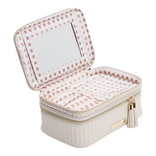 Cargar imagen en el visor de la galería, Vertical Quilted Train Case With Mirror *PRE-Order*
