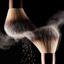 Cargar imagen en el visor de la galería, Veil™ Powder Brush *Pre-Order*

