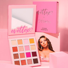 Cargar imagen en el visor de la galería, Evette XO ″Eyes on me″- Paleta de sombras
