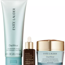 Cargar imagen en el visor de la galería, DayWear Skincare Gift Set *PRE-Order*
