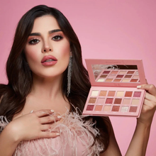 Cargar imagen en el visor de la galería, Tease Me - Paleta De Sombras
