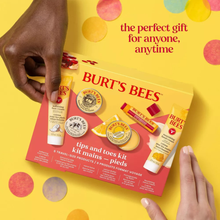 Cargar imagen en el visor de la galería, Burt's Bees Tips and Toes Kit - 6pz *PRE-Order*
