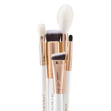 Cargar imagen en el visor de la galería, Kit de brochas Flawless White X 28
